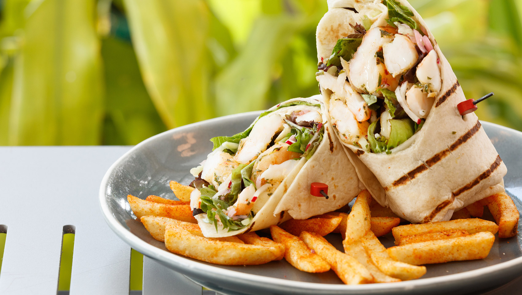 Beach X-scape Bar and Grill